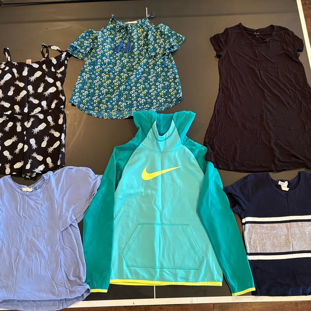 25 ITEMS! GIRLS Size L/12 BUNDLE- Hoodies, dresses, tops, romper